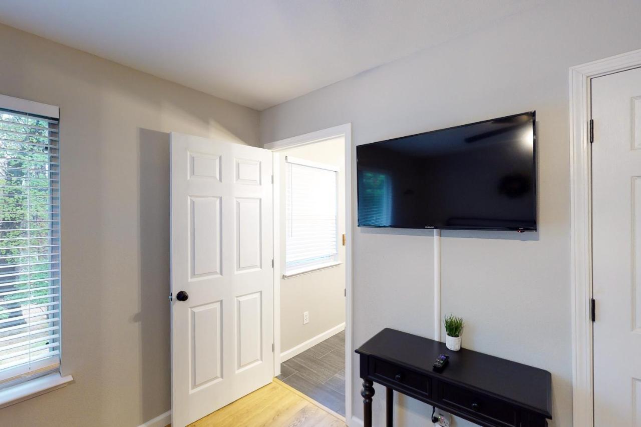 Pine Place Oakhurst Ngoại thất bức ảnh